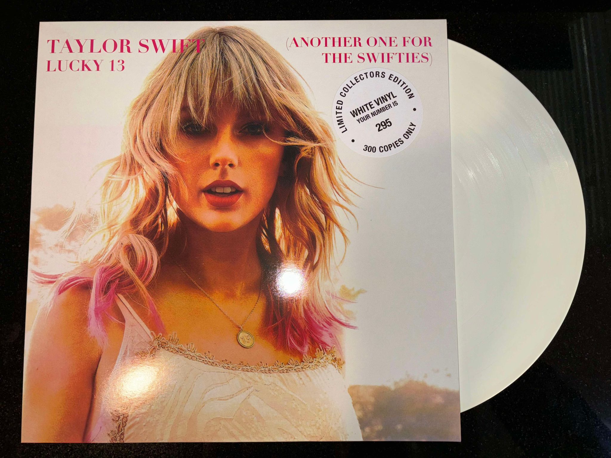 Taylor Swift-Lucky 13 White (Another One For The Swifties) Fan 